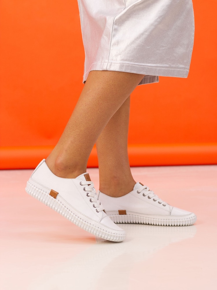 Beli usnjeni čevlji Lunar Truffle II Plimsoll - Slika 1 iz 3