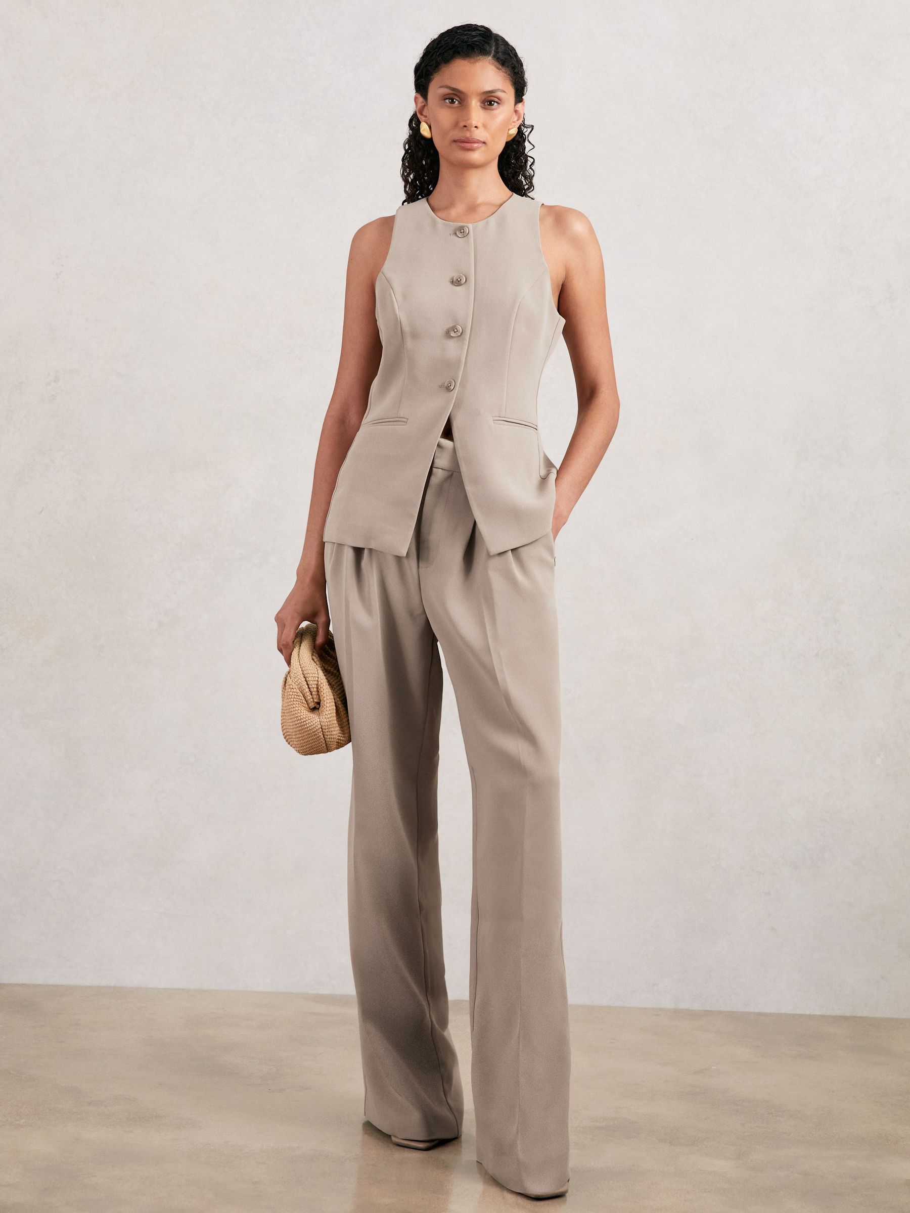 Good American Good Beige Good Tailored Trousers In Neutral