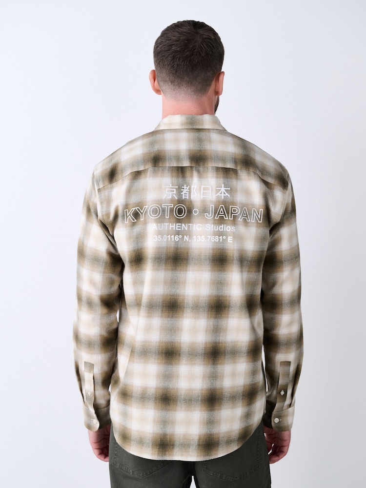 Neutro - Camisa de manga comprida com estampa nas costas em Check - Imagem 1 de 10