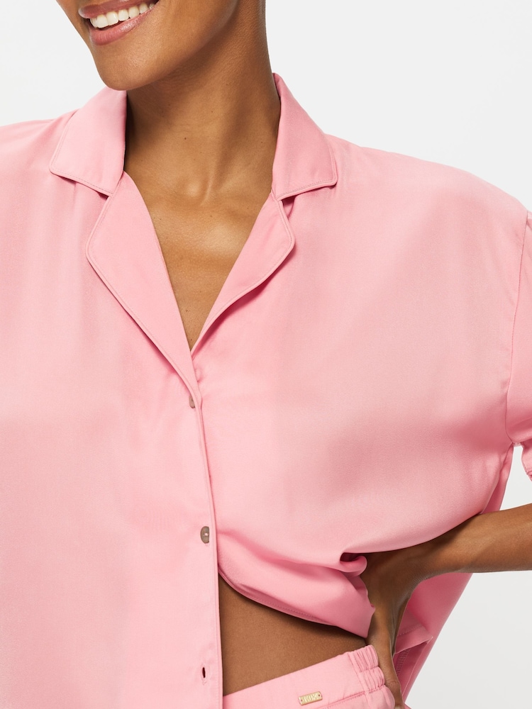 KBX Pink Hattie Satin Revere Shirt and Shorts Set - Image 4 of 4