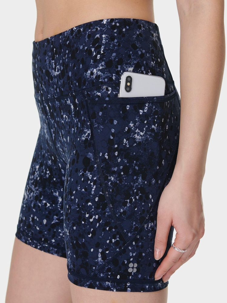 Sweaty Betty Blue Power 6" Biker Shorts - Image 7 of 8