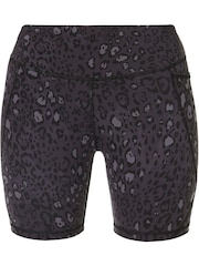 Sweaty Betty Black Power 6" Biker Shorts - Image 8 of 8