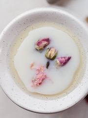 Stoneglow Elements Light Blush Rose & Peony Botanical Soy Wax Melts - Image 4 of 5