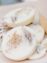 Stoneglow Elements Blue Water Wood Sage & Samphire Soy Wax Melts - Image 3 of 3