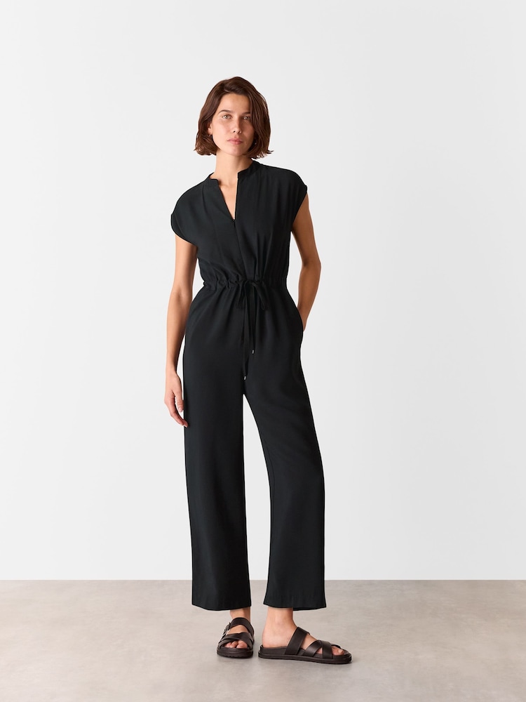 Negro - Whistles Petite Sleeveless Drawstring Jumpsuit - Imagen 1 de 4