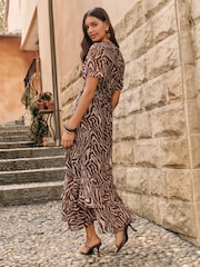 Friends Like These Brown Print Petite Short Sleeve Chiffon Tiered Maxi Dress - Image 5 of 5