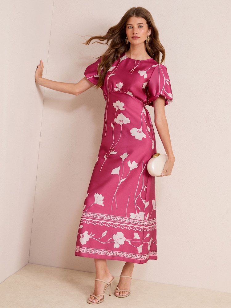 Roșu fructe de pădure cu model floral - Rochie midi cu decolteu rotund, mânecă bufantă și imprimeu Satin Friends Like These - Image 3 of 4