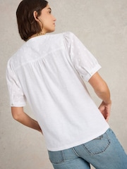 Белый - White Stuff Ellie Broderie Top - Image 3 of 6