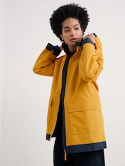 Seasalt Cornwall Yellow The Reversible Raincoat - Image 3 of 4
