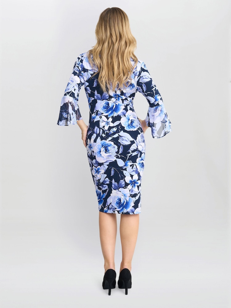 Vestido azul con estampado floral y efecto cruzado Brie de Gina Bacconi - Imagen 2 de 5 Vestido azul con estampado floral y efecto cruzado Brie de Gina Bacconi - Imagen 2 de 5