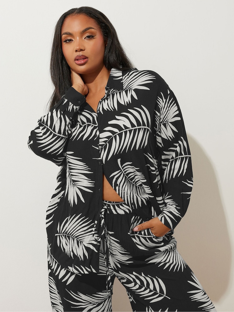 Yours Curve Black Long Sleeve Crinkle Co-ord Shirt - Image 2 of 5 Yours Curve Black Long Sleeve Crinkle Co-ord Shirt - Image 2 of 5