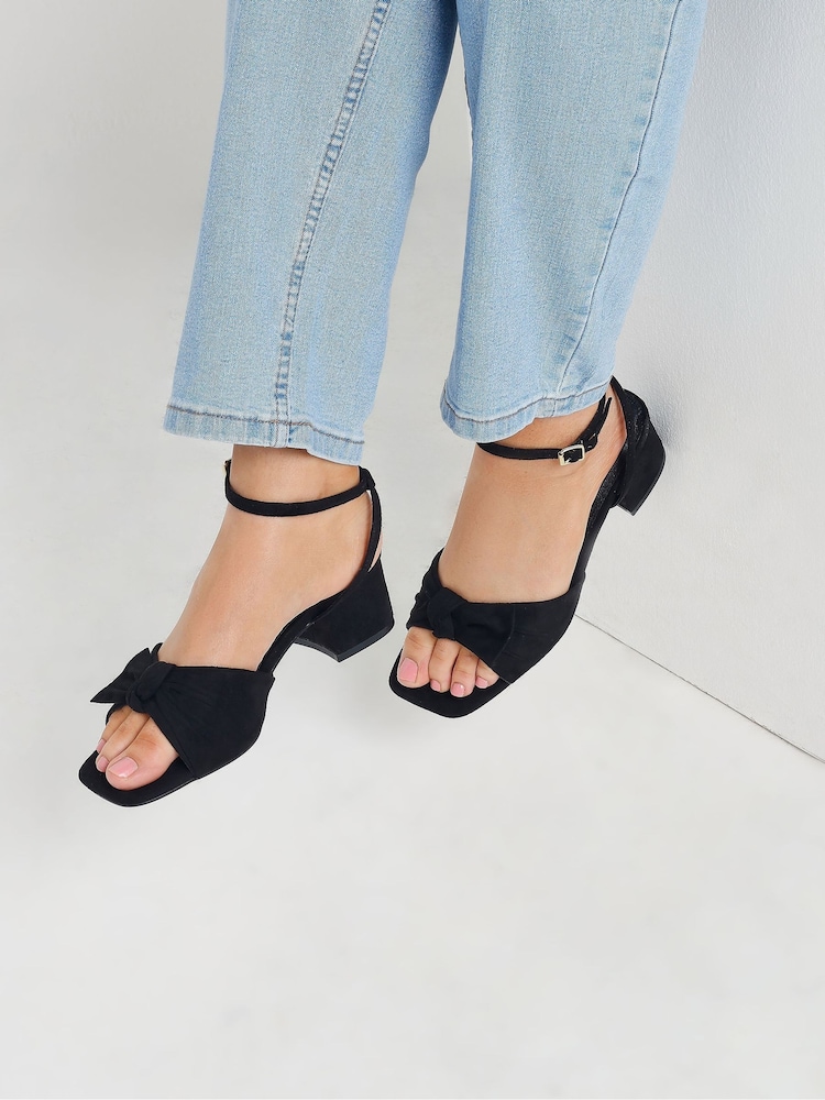 Yours Curve Black Wide Fit Wide Fit Mid Block Bow Sandals - Image 1 of 1 Yours Curve Black Wide Fit Wide Fit Mid Block Bow Sandals - Image 1 of 1