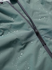 Seasalt Cornwall Green Mens Sailing Time Lightweight Waterproof Jacket - Image 5 of 5