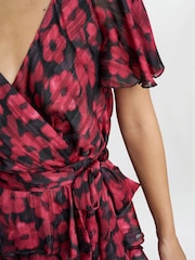Vestido negro escalonado con cintura elástica Lottie de Gina Bacconi - Imagen 4 de 5