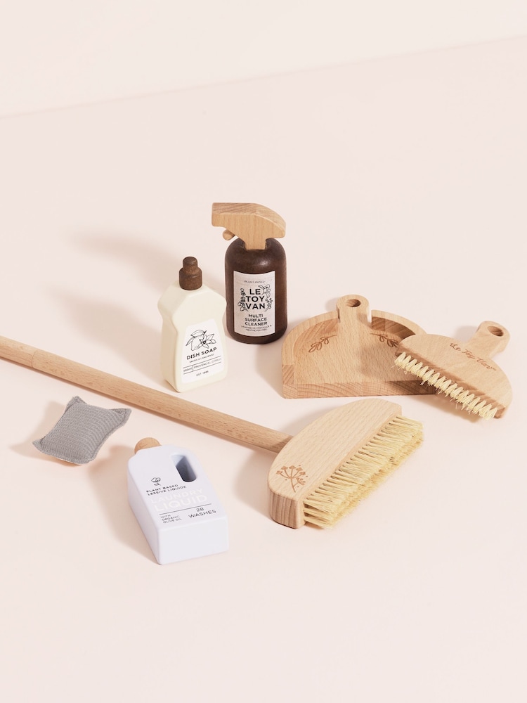 Le Toy Van Cleaning Set - Image 2 of 4 Le Toy Van Cleaning Set - Image 2 of 4
