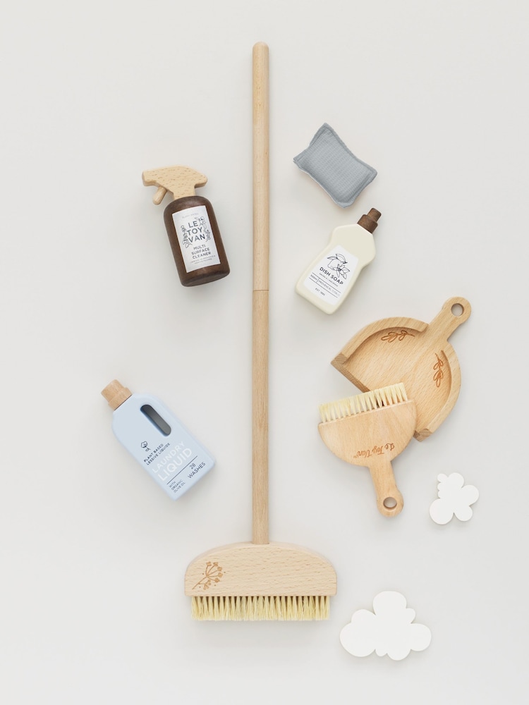 Le Toy Van Cleaning Set - Image 4 of 4 Le Toy Van Cleaning Set - Image 4 of 4