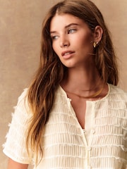 Ecru - Sheer Tufty Button Down Short Sleeve Top - Imagem 1 de 9