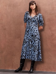 Ro&Zo Blue Daisy Print Ruched Front Dress - Image 1 of 5