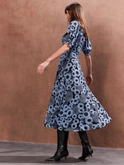 Ro&Zo Blue Daisy Print Ruched Front Dress - Image 2 of 5