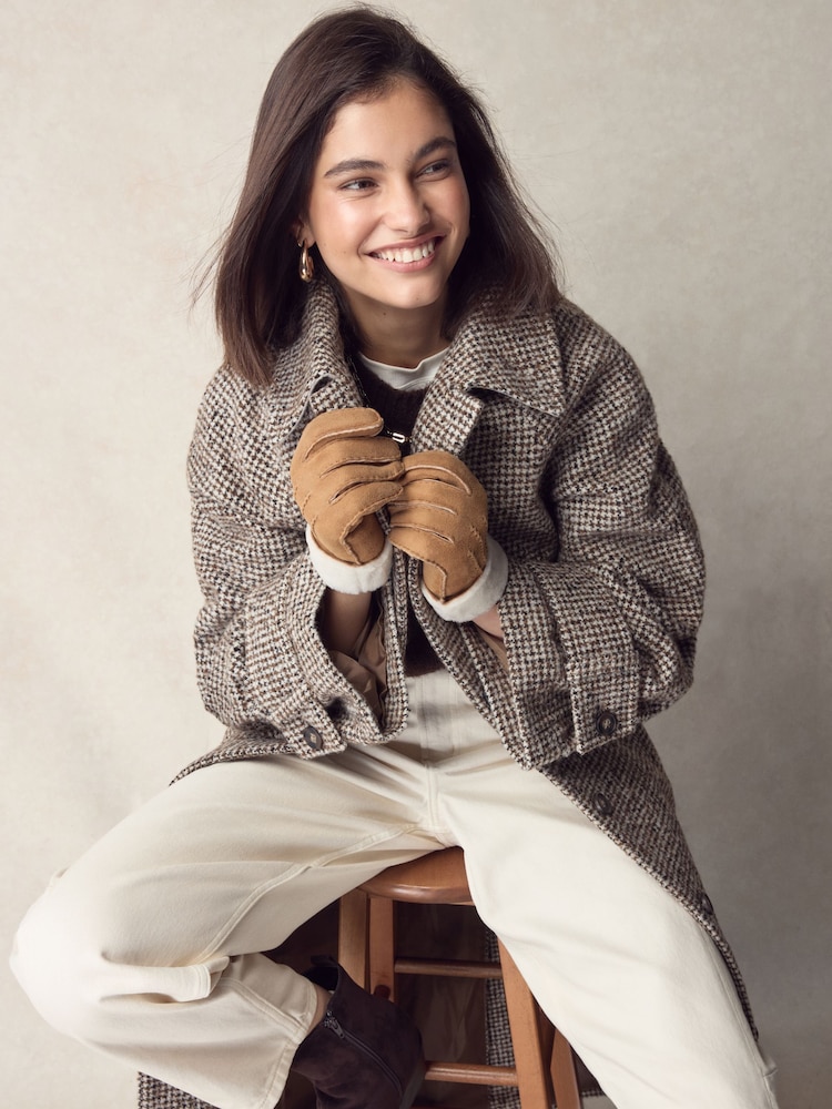 Tan Brown Leather Sheepskin Gloves - Image 1 of 1