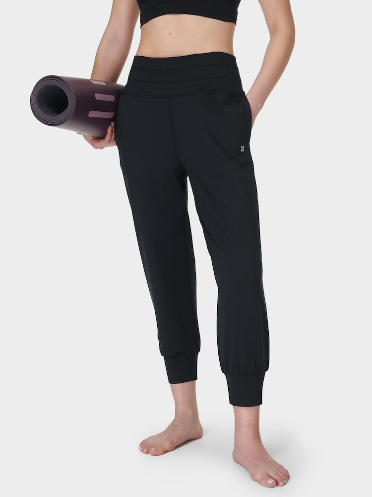 Sweaty Betty Black Gaia Performance Yoga Capri Joggers - Image 1 of 6