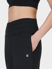 Sweaty Betty Black Gaia Performance Yoga Capri Joggers - Image 5 of 6