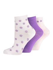 Wild Feet White Bamboo Cropped Crew Socks 3 Pack - Image 3 of 4