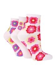 Wild Feet White Cotton Cropped Crew Socks - Image 1 of 4