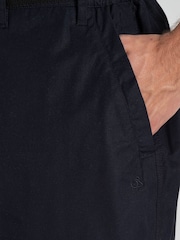 Pantalones con diseño convertible en negro Kiwi de Craghoppers - Imagen 5 de 10