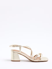 ذهبي - River Island Strappy Block Heel Sandals - صورة 2 من 6