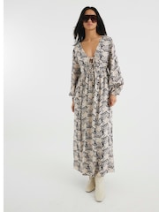 River Island Black Petite V-Neck Printed Maxi Dress - Image 2 of 5