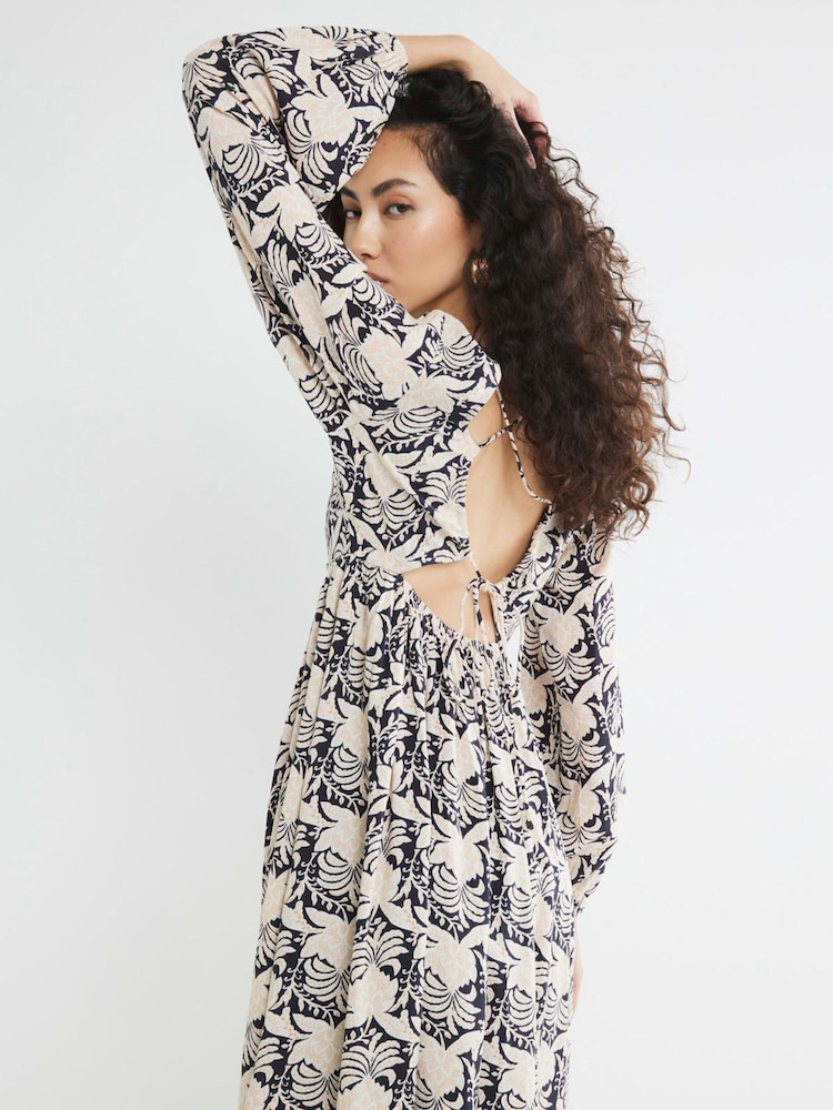 River Island Black V-Neck Printed Maxi Dress - Image 3 of 5