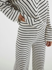 River Island Stripe Textured Trousers - Imagen 3 de 5