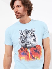Joe Browns Hawaiian Tiger Graphic Print 100% Cotton T-Shirt - صورة 6 من 7
