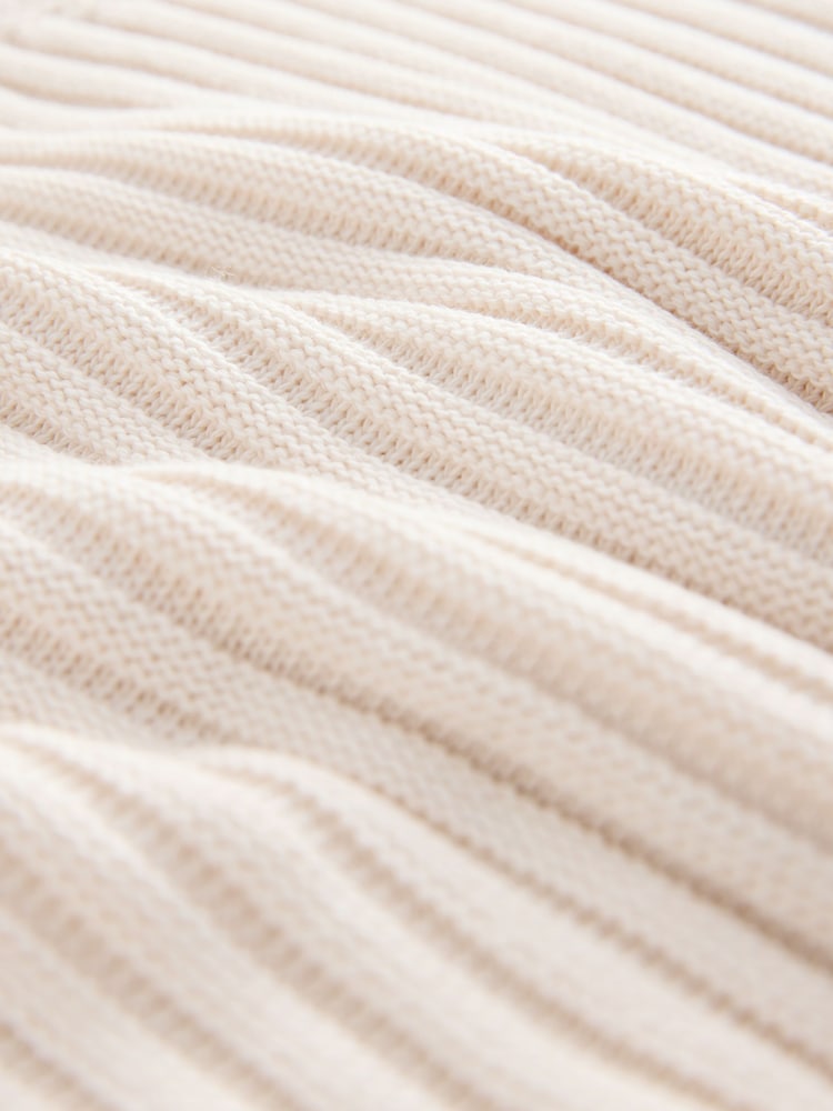 Ecru Ribbed V-Neck Knitted Jumper - Image 8 of 8 Ecru Ribbed V-Neck Knitted Jumper - Image 8 of 8