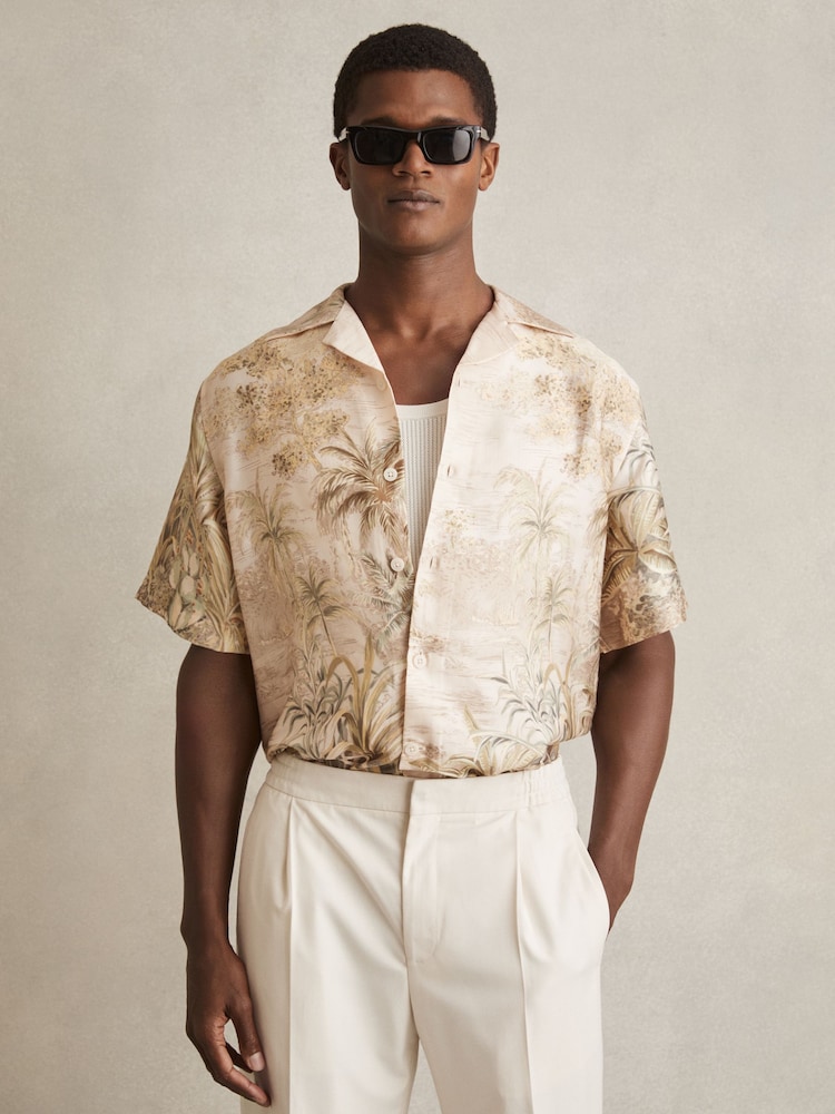 Reiss Soft Sage Green Yoshi Jungle Print Cuban-Collar Shirt - Image 1 of 5