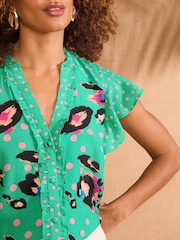 Animalprint, Grün - Love & Roses Print Flutter Sleeve Printed V-Neck Blouse - Bild 2 von 4