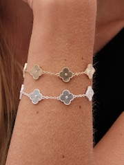 Jon Richard Gold Tone Diamond Cut Clover Bracelet - Image 2 of 3