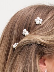Jon Richard Silver Graduated Pearl Hair Slides 6 Pack - Image 3 of 4