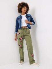 Pantalones cargo de pernera recta con estampado floral de Joe Browns - Imagen 2 de 5