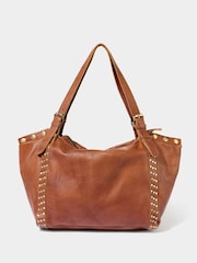 Bolso de cuero lavado con hebillas y tachuelas de Joe Browns - Imagen 1 de 6