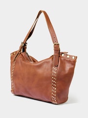 Bolso de cuero lavado con hebillas y tachuelas de Joe Browns - Imagen 2 de 6