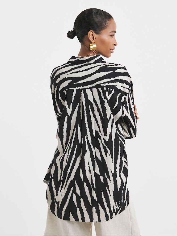 JD Williams Mono Print Printed Linen Shirt - Image 2 of 4 JD Williams Mono Print Printed Linen Shirt - Image 2 of 4