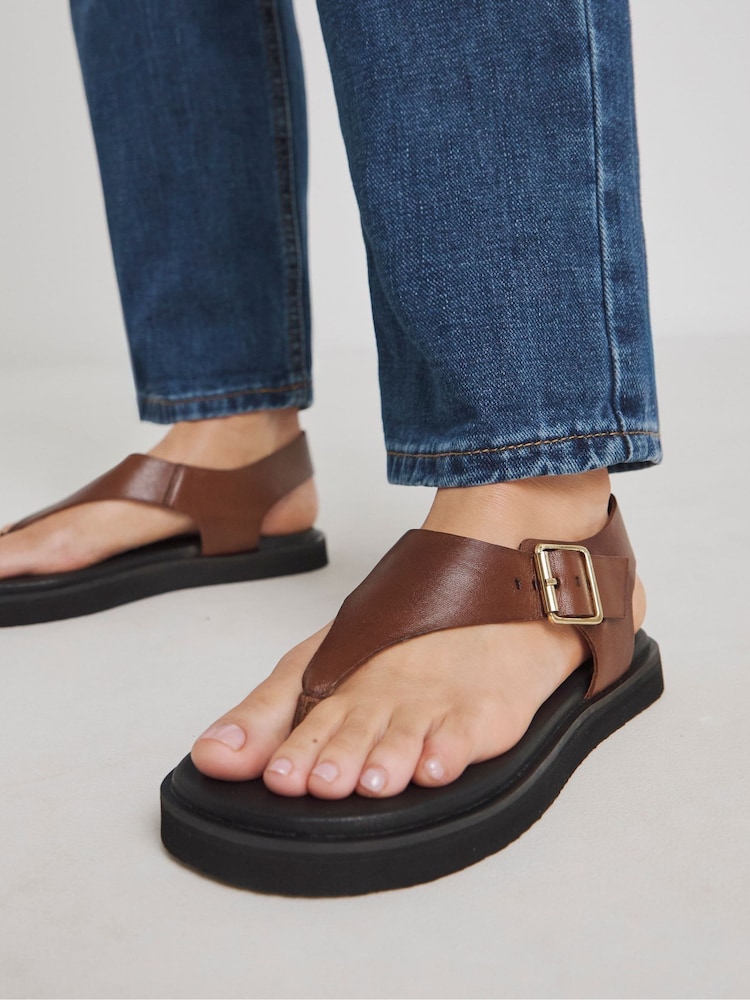 JD Williams Brown Wide Fit Toe Post Buckle Sandals In Wide Fit - Image 2 of 4 JD Williams Brown Wide Fit Toe Post Buckle Sandals In Wide Fit - Image 2 of 4
