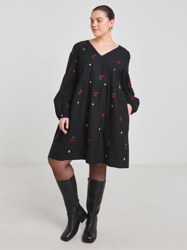 Simply Be Black Embroidered Cherry Skater Dress - Image 4 of 4