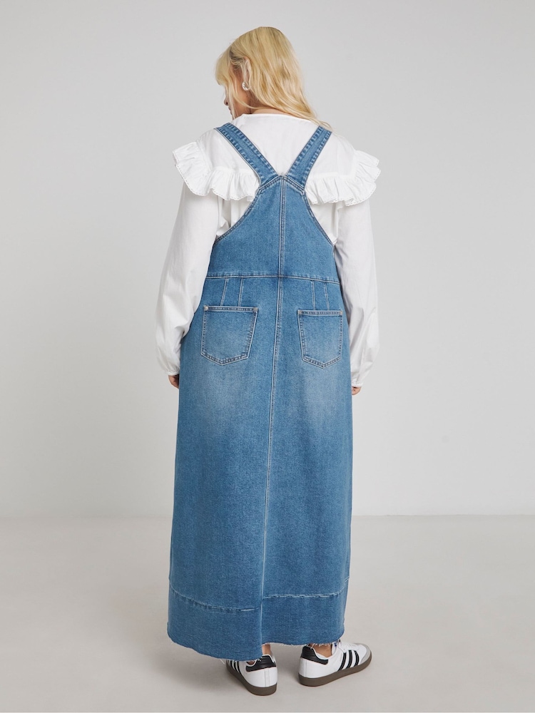 Vestido tipo peto en denim de algodón 100 % de Simply Be - Imagen 2 de 3 Vestido tipo peto en denim de algodón 100 % de Simply Be - Imagen 2 de 3