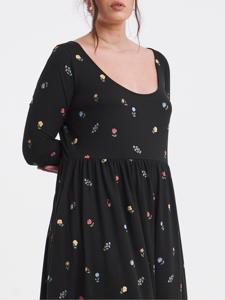 Simply Be Black Supersoft Scoop Neck Pocket Midi Dress - Image 4 of 4