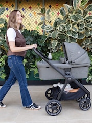 Joie Evergreen Ramble XL Signature Carrycot - Image 1 of 5