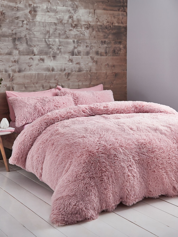 Catherine Lansfield Blush So Soft Cuddly Deep Pile Duvet Cover and Pillowcase Set - Image 1 of 4