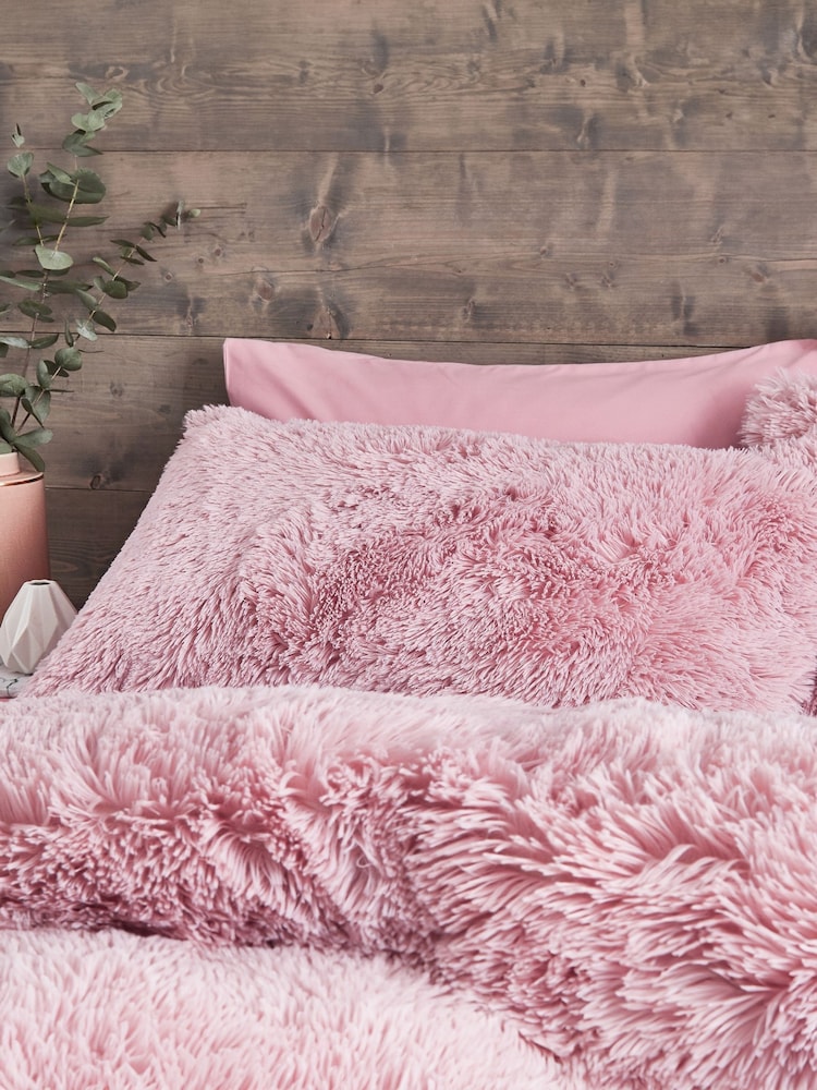 Catherine Lansfield Blush So Soft Cuddly Deep Pile Duvet Cover and Pillowcase Set - Image 2 of 4